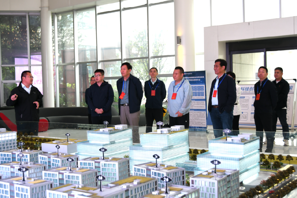 聚焦园区发展！二七区人大常委会调研郑投科技创新园